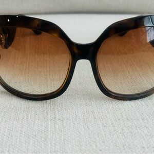 Gucci Brown Tortoise Sunglasses